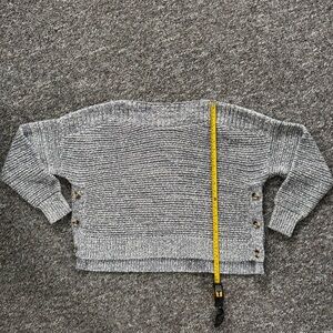 Madewell Heather Gray Crew Neck Cotton blend Sweater with buttons on the side M